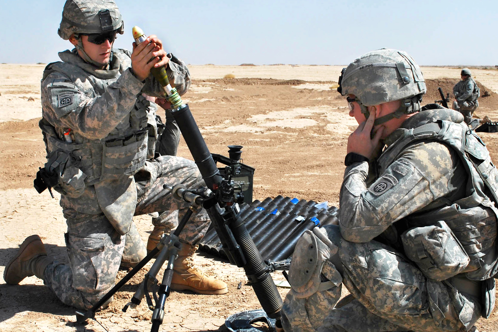 U.S. Army paratroopers training with a mortar system